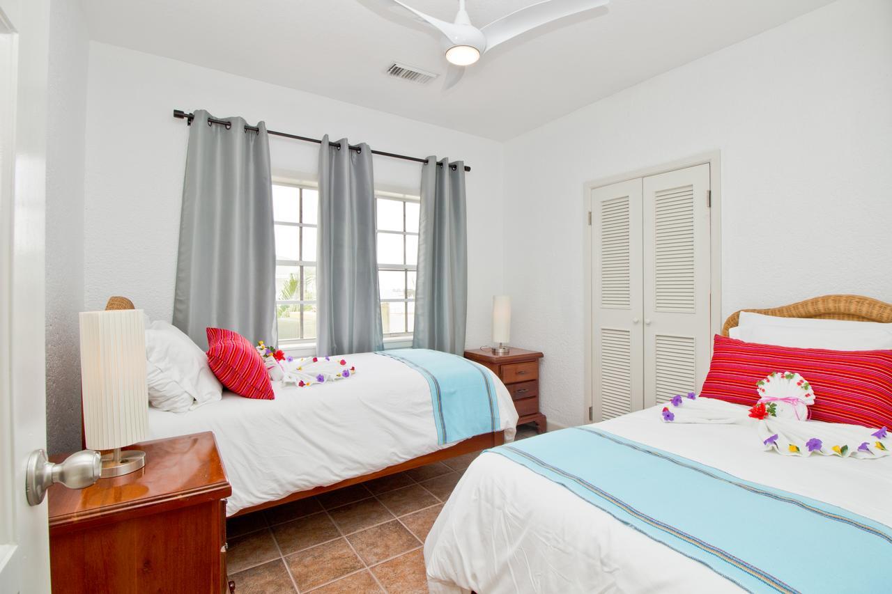 Banyan Bay Suites San Pedro Kültér fotó