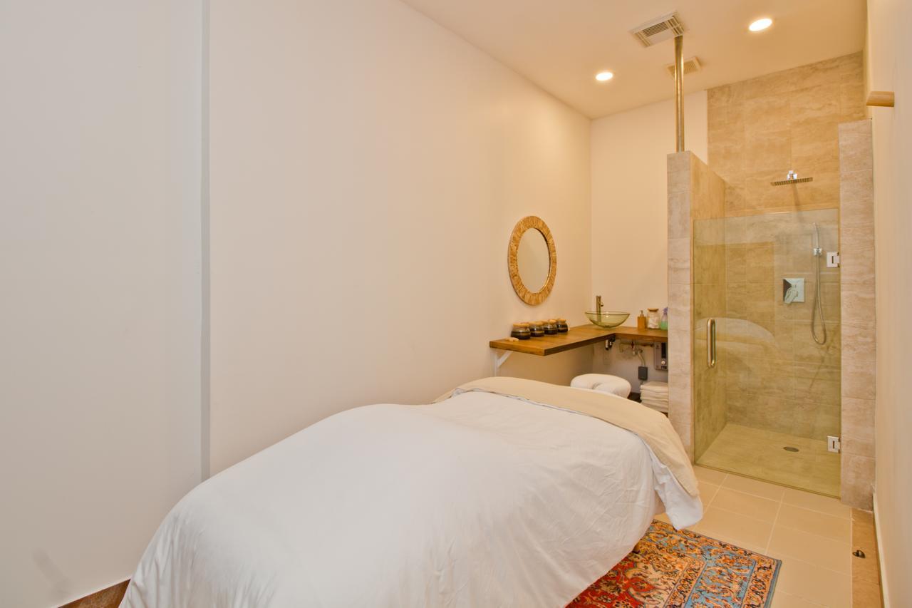 Banyan Bay Suites San Pedro Kültér fotó