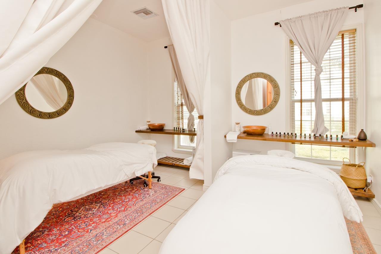 Banyan Bay Suites San Pedro Kültér fotó